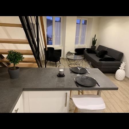 Maison Cosy Au Coeur Du Vignoble D'オーヴィエ エクステリア 写真
