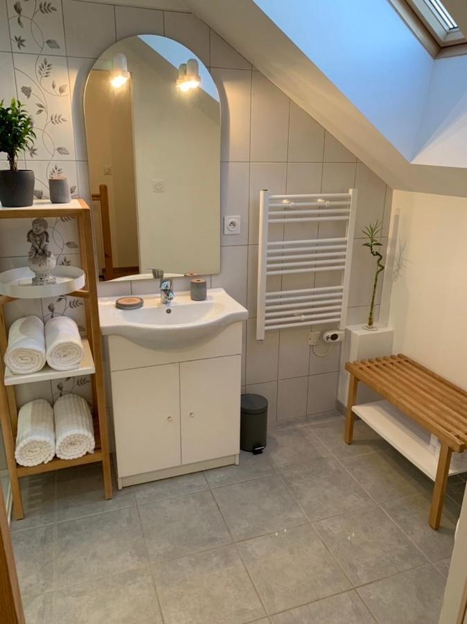 Maison Cosy Au Coeur Du Vignoble D'オーヴィエ エクステリア 写真