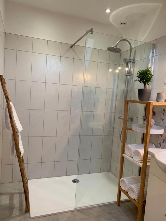 Maison Cosy Au Coeur Du Vignoble D'オーヴィエ エクステリア 写真